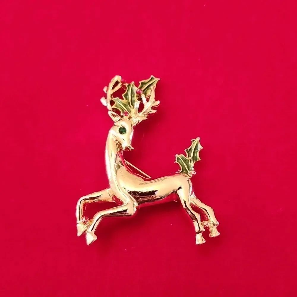 Vintage Signed Gerry's Gold Plated Reindeer Holly Brooch Pin Christmas